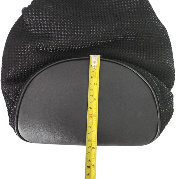 MONDANI New York Black Sling Backpack - Picture 11 of 13